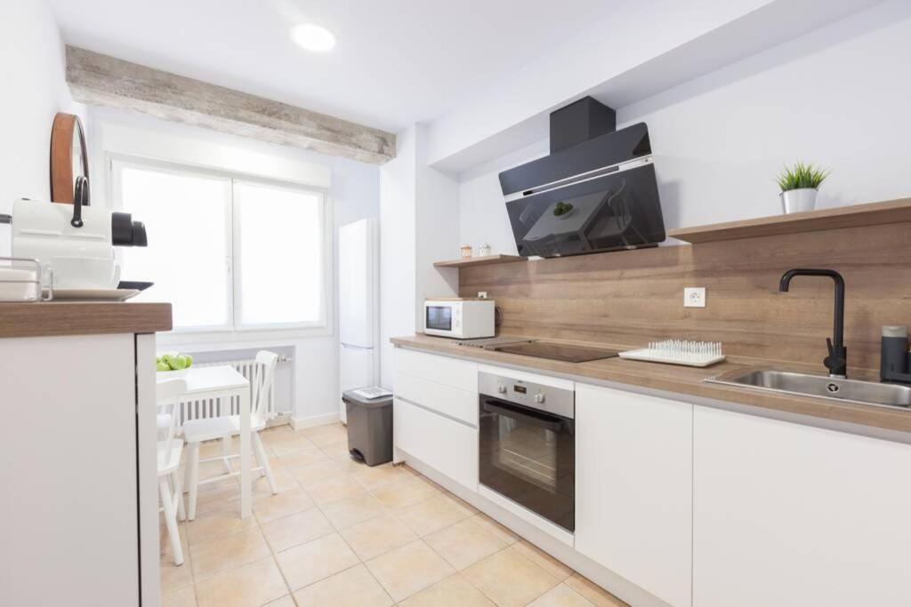 New Gorgeous Central Apartment - Beachfront - 3 Bd San Sebastián Exterior foto