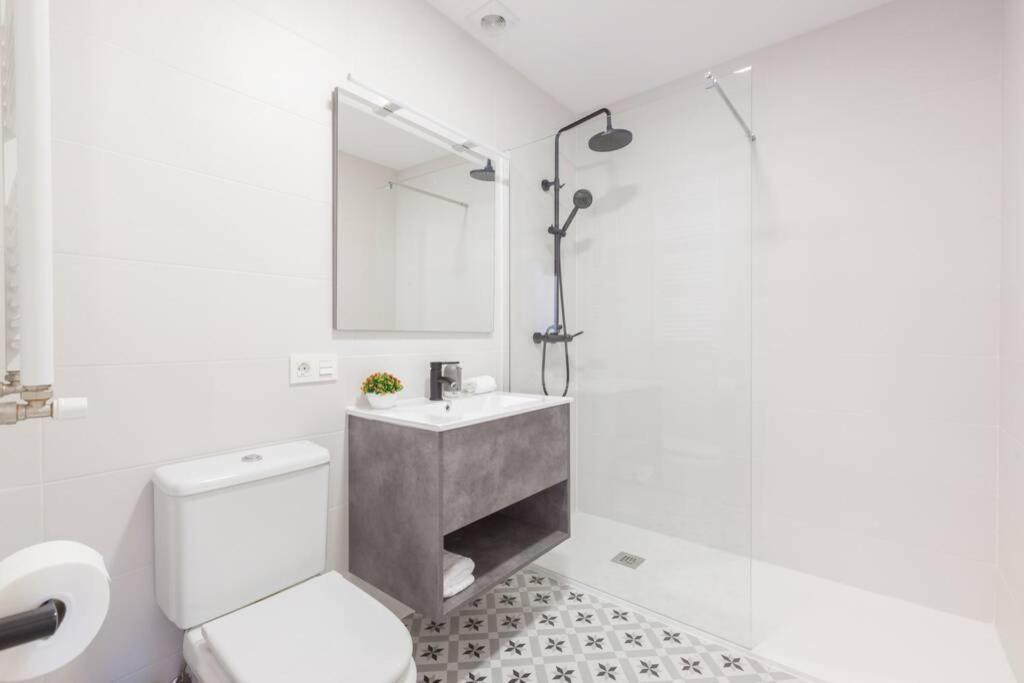 New Gorgeous Central Apartment - Beachfront - 3 Bd San Sebastián Exterior foto