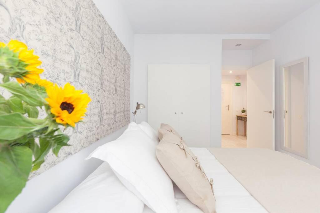New Gorgeous Central Apartment - Beachfront - 3 Bd San Sebastián Exterior foto